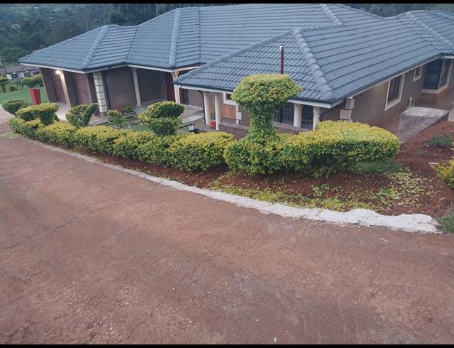 4 BEDROOM FREESTANDING FOR SALE IN SWEETWATERS